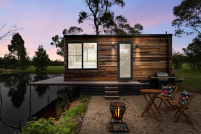 Banksia -designer Tiny Home W Stunning Dam Views, Kangaroo Valley
